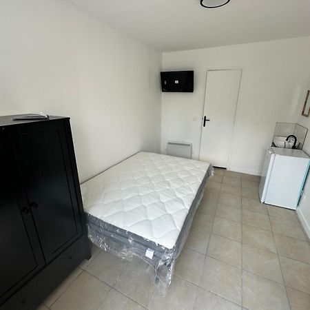 Отель Chez Michel L'Ile-Saint-Denis Экстерьер фото