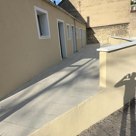 Отель Chez Michel L'Ile-Saint-Denis Экстерьер фото